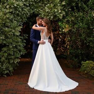 ESSENSE OF AUSTRALIA WEDDING DRESS CLEAN DOVE SATIN BALLGOWN SHEER BACK SIZE 12